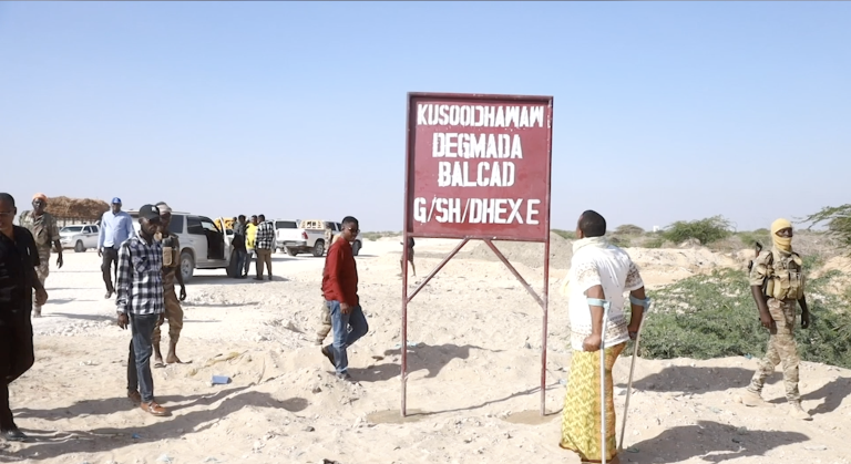 Maamulka Gobolka Sh.dhexe oo sheegay in aysan ogolaan doonin in dhul ka tirsan gobolkaas la raaciyo gobolka benaadir