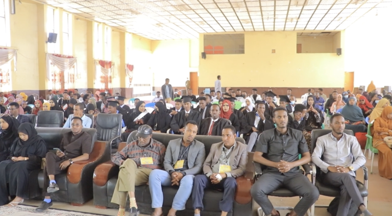 Munaasabad ay ku qalinjabinayeen Dufcadii 1–d ee Hilaac Collage oo lagu qabtay Magaaladda Jig-jiga.