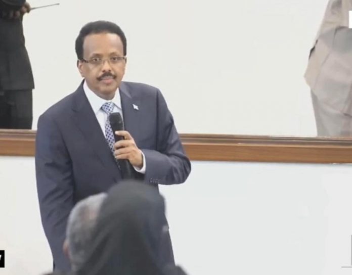 Dood adag oo ka dhalatay in xildhibaan aan dhicin loo dhaariyo madaxweyne Farmaajo.