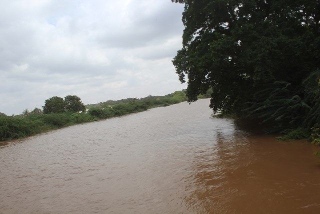 Maydka wiil iyo adeerkiis oo laga baadi goobayo wabiga Shabelle