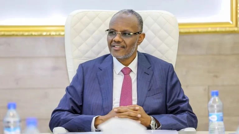 Madaxweyne Laftagreen oo ka hadlay qodob xasaasi ah